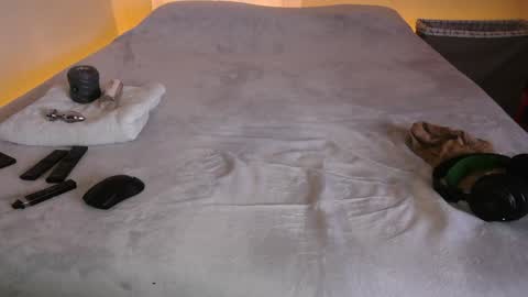 Snapshot of pussylover2182 chatting on December 28, 2024, 9:52 am pussylover2182 online show from December 28, 2024, 9:52 am