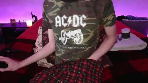 Snapshot of pussylover2182 chatting on February 7, 2025, 5:41 am pussylover2182 online show from February 7, 2025, 5:41 am