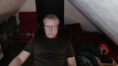 Snapshot of pussylovercb chatting on October 11, 2025, 8:40 pm pussylovercb online show from October 11, 2025, 8:40 pm