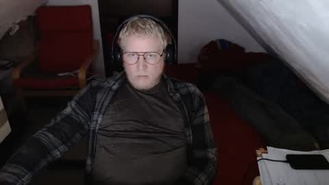 Snapshot of pussylovercb chatting on October 21, 2025, 9:10 am pussylovercb online show from October 21, 2025, 9:10 am