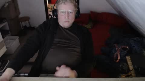 pussylovercb online show from May 15, 2026, 8:43 am