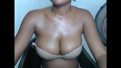 pussyxwetx online show from November 3, 2025, 7:26 pm