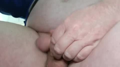 pytongru70 online show from December 14, 2025, 12:43 pm