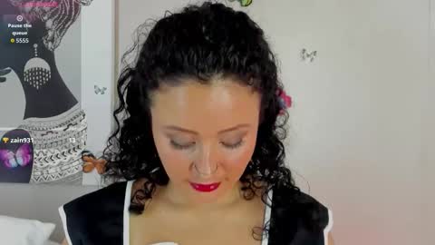 qadeshh  online show from November 25, 2025, 11:38 pm