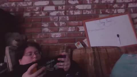 Snapshot of qtbisuccubi chatting on December 20, 2025, 2:07 am Br4tty Bunny online show from December 20, 2025, 2:07 am