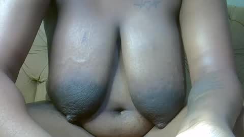 queeen online show from February 16, 2026, 9:22 pm