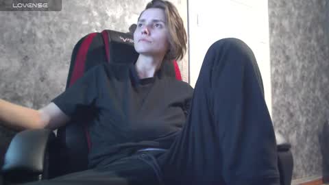 Snapshot of queen4565 chatting on November 11, 2025, 7:41 am Lola online show from November 11, 2025, 7:41 am