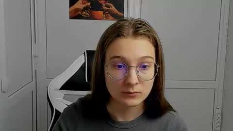 Amelie online show from April 2, 2026, 7:06 am