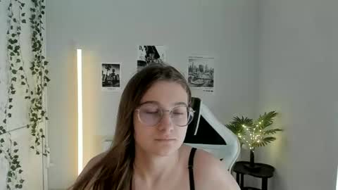 Amelie online show from July 4, 2026, 7:36 am