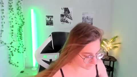 Amelie online show from July 18, 2026, 8:18 am