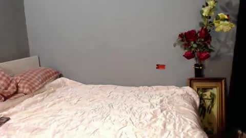 queen_ara21 online show from March 26, 2026, 10:21 am