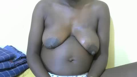 Snapshot of queen_berry1 chatting on February 23, 2025, 6:49 am queen_berry1 online show from February 23, 2025, 6:49 am