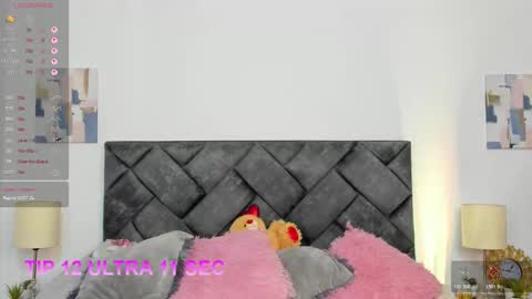 Snapshot of queen_blonde_v chatting on March 18, 2026, 1:53 am LU online show from March 18, 2026, 1:53 am