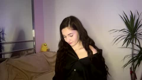 Snapshot of queen_chatur chatting on February 13, 2025, 4:07 pm Viktoria online show from February 13, 2025, 4:07 pm