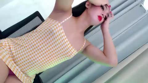 Snapshot of queen_danaya chatting on December 16, 2025, 1:32 am queen_danaya online show from December 16, 2025, 1:32 am