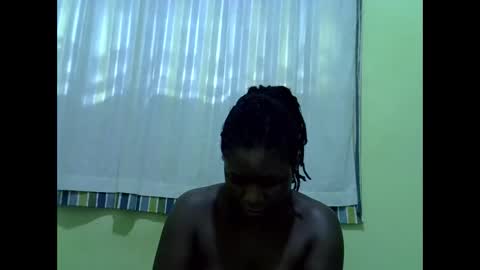 queen_diva01 online show from April 28, 2026, 7:02 am