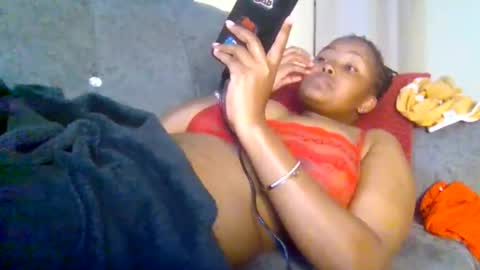 queen_doli online show from May 15, 2026, 11:34 pm