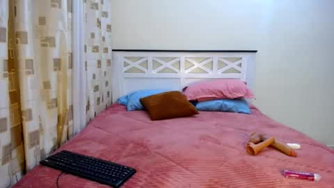 QUEEN  DOLY online show from July 27, 2026, 3:13 am