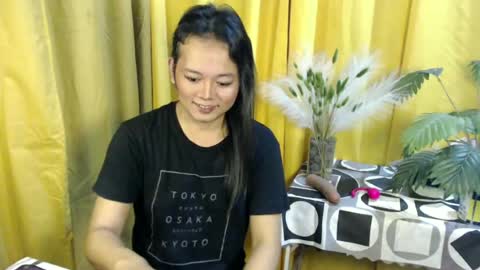 Snapshot of queen_ennah chatting on June 30, 2026, 12:17 pm queen_ennah online show from June 30, 2026, 12:17 pm