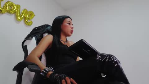 GIVE ME YOUR MONEY online show from October 9, 2025, 3:48 am