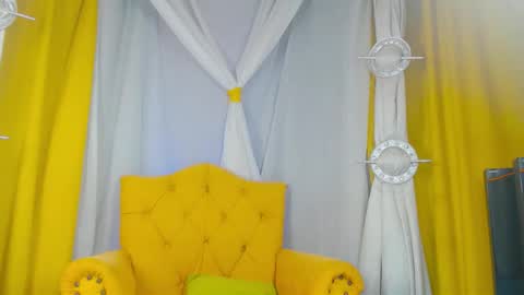 queen online show from March 3, 2026, 8:59 pm