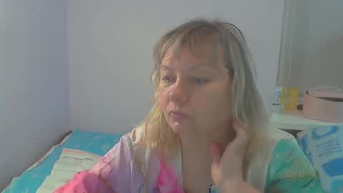 queen_jane8 online show from November 19, 2025, 8:42 pm