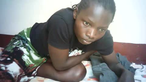 Snapshot of queen_joan chatting on February 2, 2025, 10:13 am queen_joan online show from February 2, 2025, 10:13 am