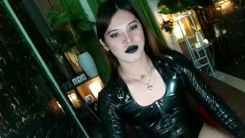 Kendal  online here from 6am-3pm philippine time online show from November 10, 2025, 12:04 pm