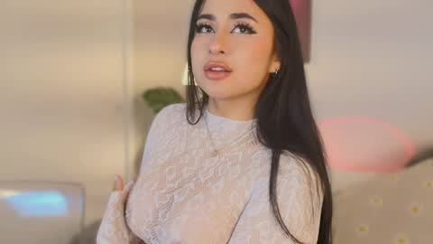 Liana  online show from April 15, 2026, 5:25 am