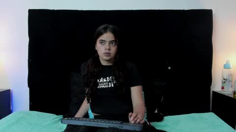 queen_misy online show from April 10, 2026, 8:13 pm