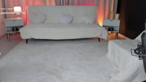 Snapshot of queen_of_deepthroat chatting on February 1, 2025, 5:28 am queen_of_deepthroat online show from February 1, 2025, 5:28 am