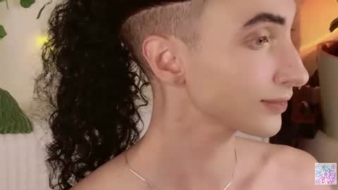 queen_of_tease online show from August 4, 2026, 2:37 am