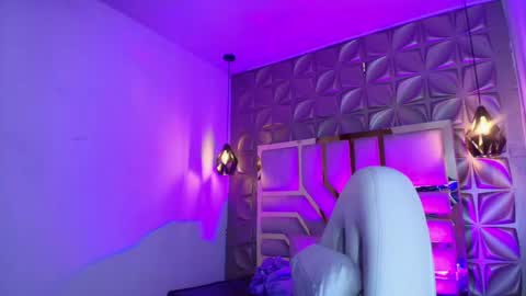Snapshot of queen_perla_ chatting on May 2, 2026, 12:10 pm online show from May 2, 2026, 12:10 pm
