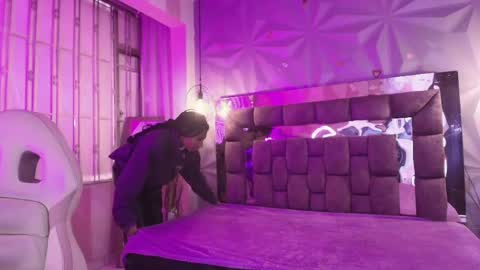 Snapshot of queen_perla_ chatting on May 14, 2026, 12:12 pm online show from May 14, 2026, 12:12 pm