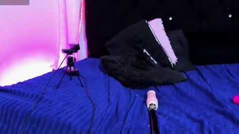 queen_salomme online show from October 18, 2025, 11:49 pm