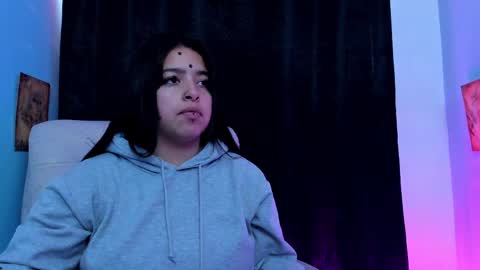 queen_salomme online show from November 17, 2025, 8:25 pm