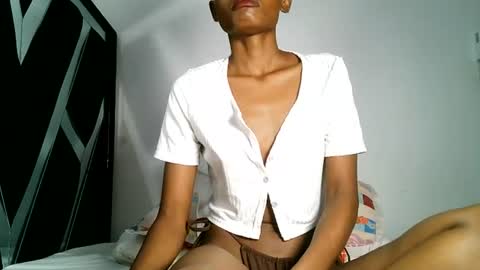 Snapshot of queen_sashavixen chatting on June 27, 2026, 4:28 am queen_sashavixen online show from June 27, 2026, 4:28 am