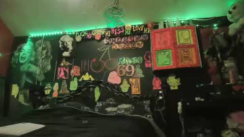 Queen Splashh420 online show from July 5, 2026, 6:31 am