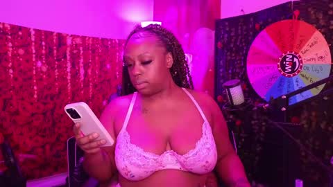 Queen Cherise Roze online show from May 4, 2026, 6:26 pm