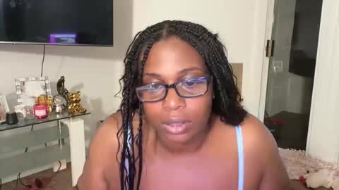 queendomi online show from January 9, 2026, 4:37 am