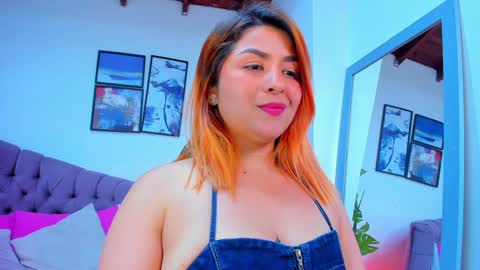 Snapshot of queengrett chatting on February 6, 2025, 7:18 pm Queen online show from February 6, 2025, 7:18 pm