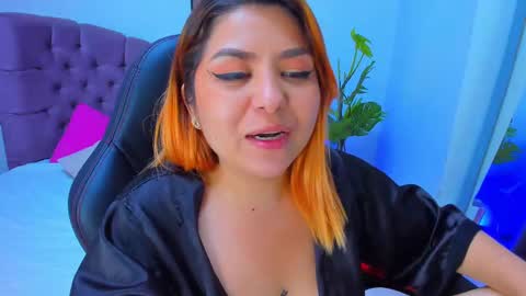 Snapshot of queengrett chatting on February 11, 2025, 1:10 am Queen online show from February 11, 2025, 1:10 am