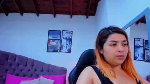 Snapshot of queengrett chatting on February 11, 2025, 7:16 pm Queen online show from February 11, 2025, 7:16 pm