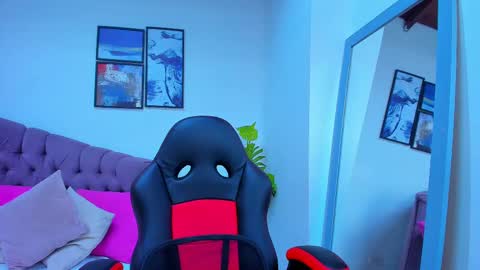 Snapshot of queengrett chatting on March 1, 2025, 6:21 pm Queen online show from March 1, 2025, 6:21 pm
