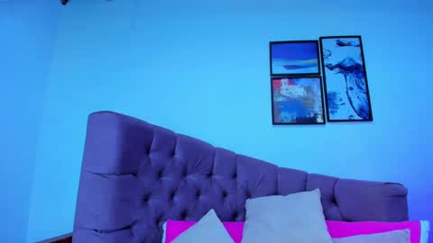 Snapshot of queengrett chatting on March 7, 2025, 10:32 pm Queen online show from March 7, 2025, 10:32 pm