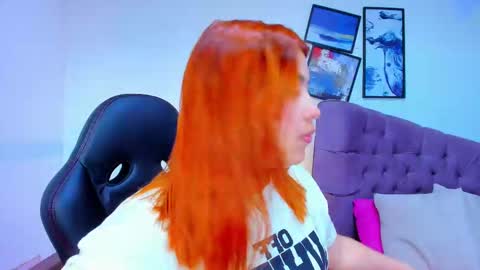 Snapshot of queengrett chatting on September 30, 2025, 7:19 pm Queen online show from September 30, 2025, 7:19 pm