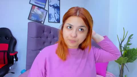 Snapshot of queengrett chatting on October 1, 2025, 7:20 pm Queen online show from October 1, 2025, 7:20 pm