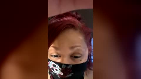 Snapshot of queeniequinn chatting on July 2, 2026, 3:23 am queeniequinn online show from July 2, 2026, 3:23 am