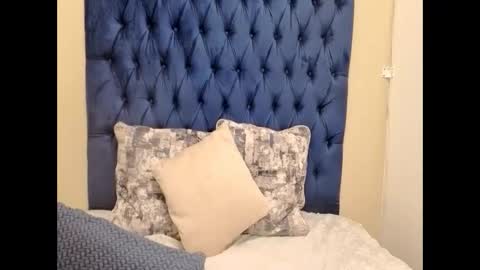 queenkarmax online show from May 18, 2026, 12:22 pm