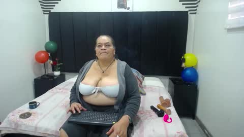 VickyBoobss online show from November 27, 2025, 1:13 pm